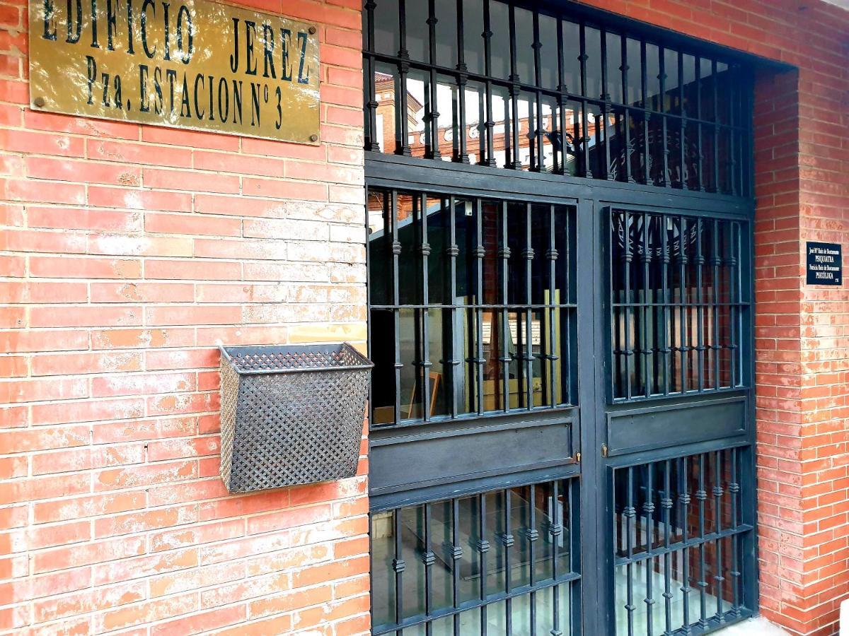 Sherryflat La Estacion - Parking Jerez de la Frontera Exteriör bild